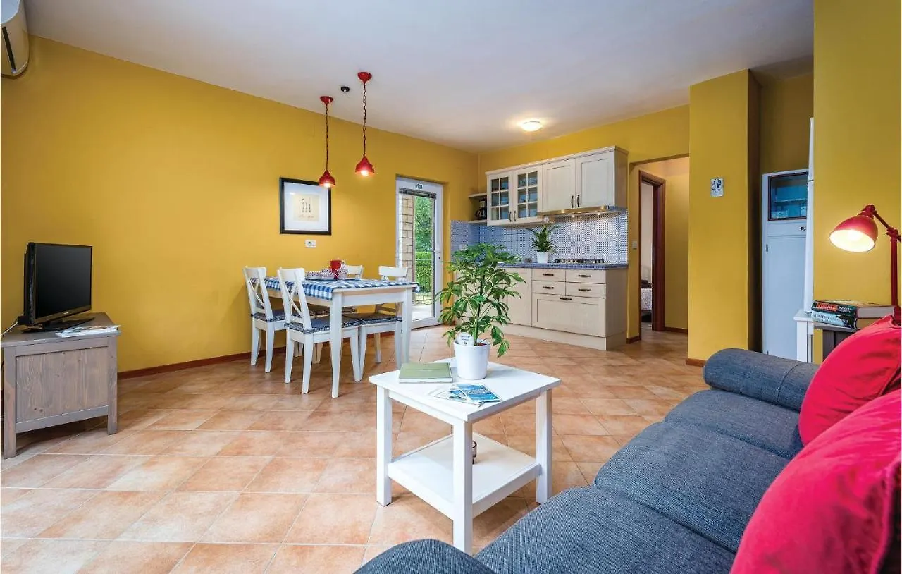 Amazing Apartment In Umag With Wifi 0*,  Kroatien