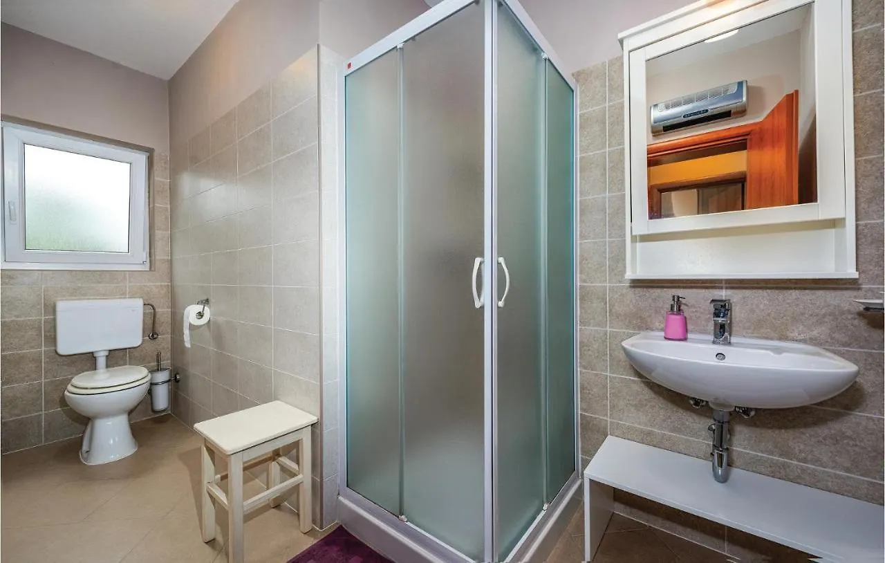 Amazing Apartment In Umag With Wifi
